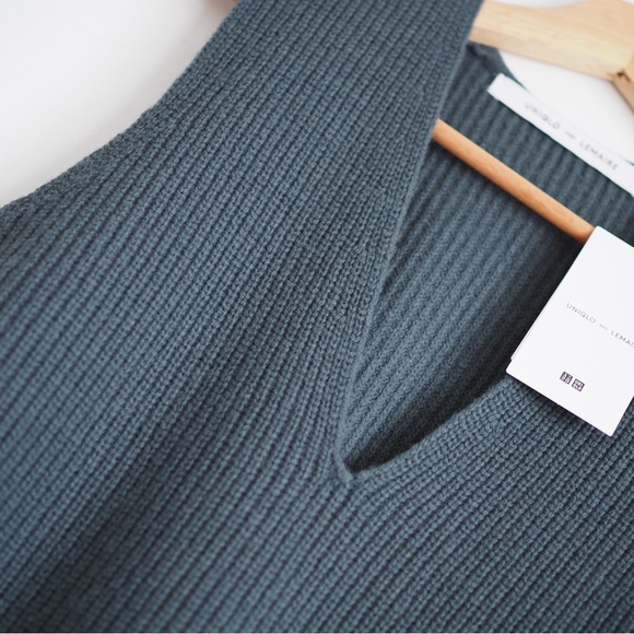 Lemaire wool vest Uniqlo premium lambswool sleeveless sweater - Picture 4 of 7